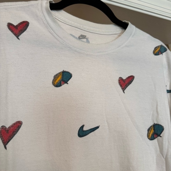 Nike Peace Love Swoosh Vintage All-Over Print Tee - Picture 3 of 4